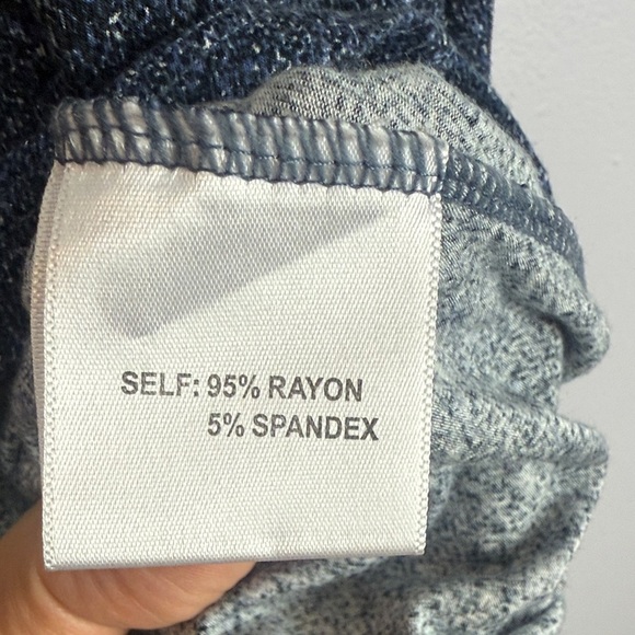 Rose & Olive Blue-Gray Boho 3/4 Sleeve V-neck Beaded Neckline 1X Tunic Top - Picture 8 of 9